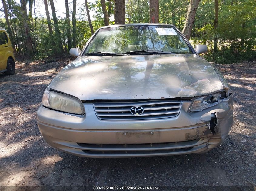 1999 Toyota Camry Le VIN: 4T1BG22K7XU571854 Lot: 39518032