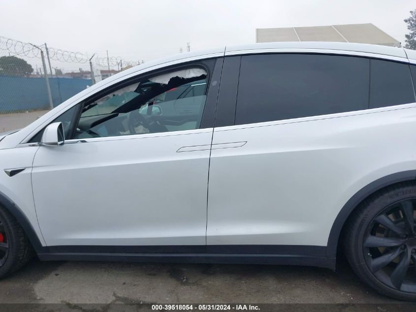 2020 Tesla Model X Performance Dual Motor All-Wheel Drive VIN: 5YJXCBE44LF262073 Lot: 39518054