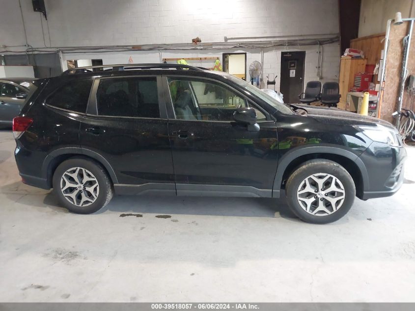 2022 Subaru Forester Premium VIN: JF2SKADC4NH463086 Lot: 39518057