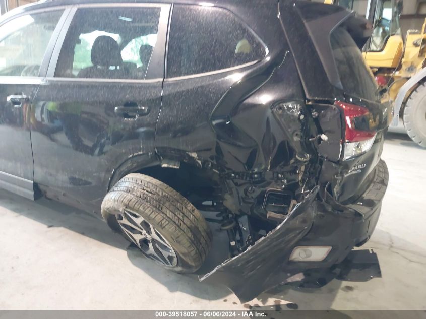 2022 Subaru Forester Premium VIN: JF2SKADC4NH463086 Lot: 39518057