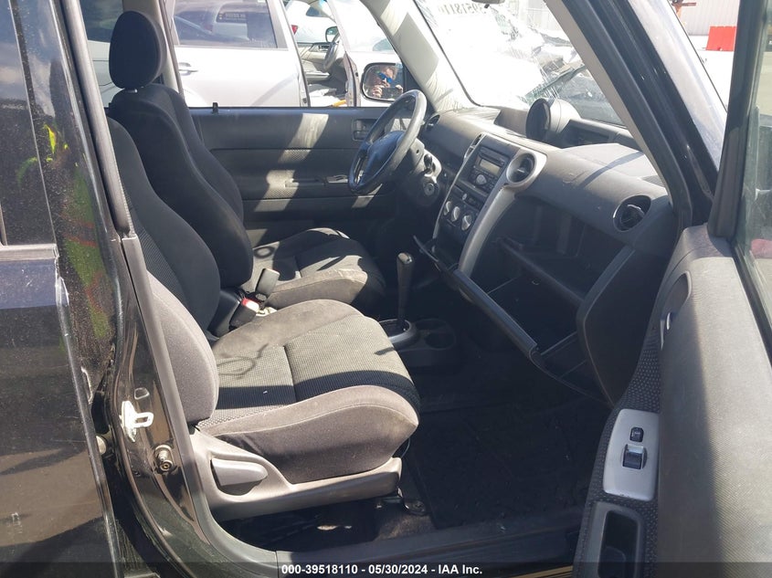 2005 Scion Xb VIN: JTLKT324950175103 Lot: 39518110