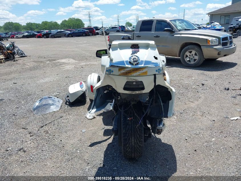 2017 Can-Am Spyder Roadster Rt/Rt-S/Ltd/Sp Series VIN: 2BXNBDD28HV003000 Lot: 39518235