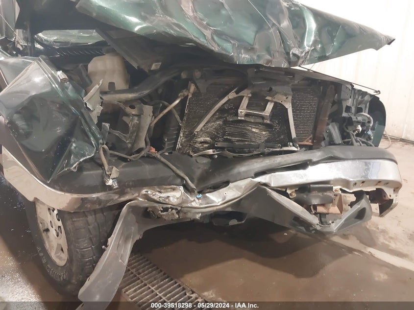 2004 Chevrolet Silverado 1500 Ls VIN: 2GCEK13T941369722 Lot: 39518298