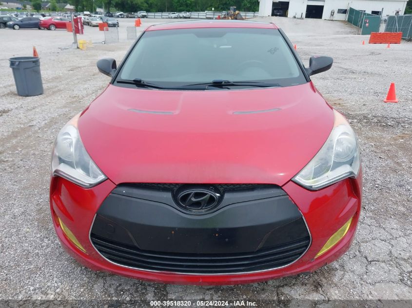 2013 Hyundai Veloster Base W/Gray VIN: KMHTC6AD0DU094612 Lot: 39518320