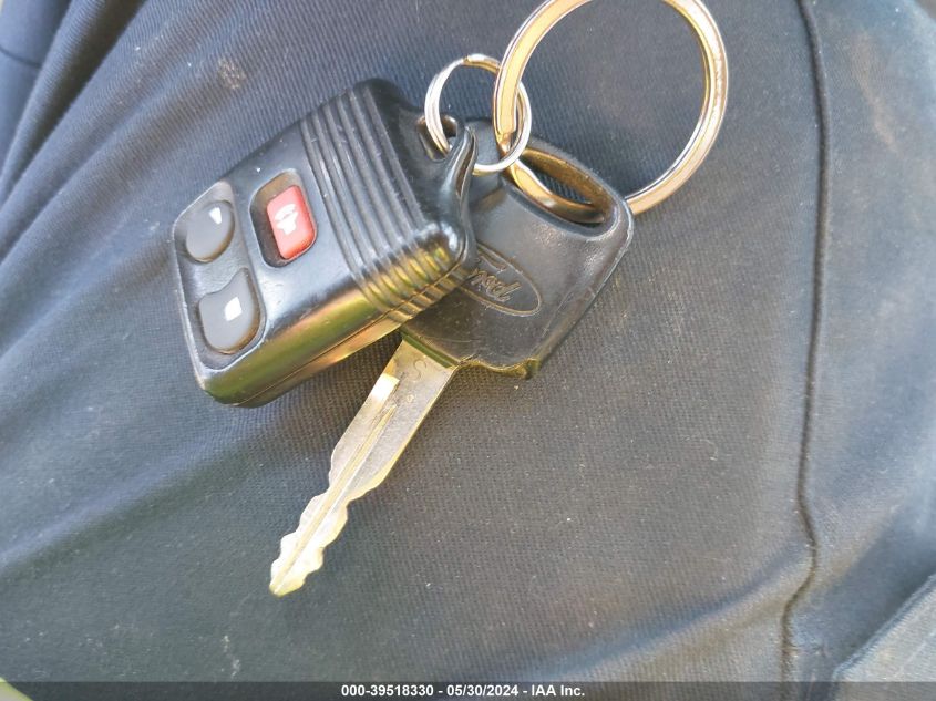 2000 Ford Ranger Xl/Xlt VIN: 1FTZR15V6YTB15235 Lot: 39518330