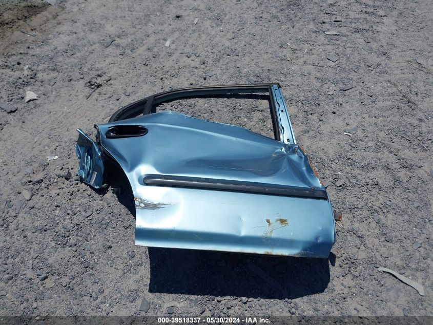 1999 Honda Civic Lx VIN: 1HGEJ6674XL05127 Lot: 39518337