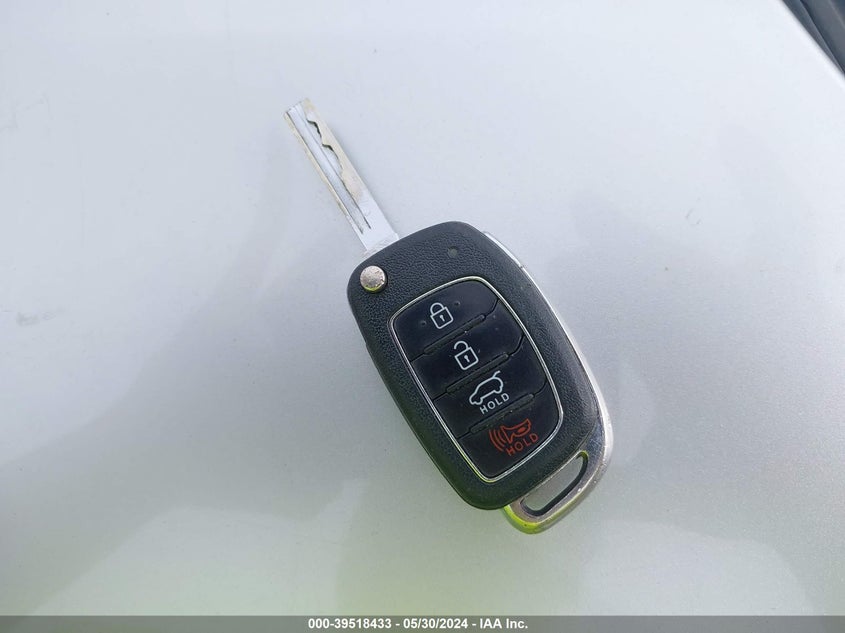 2017 Hyundai Santa Fe Sport 2.4L VIN: 5XYZT3LB2HG420992 Lot: 39518433