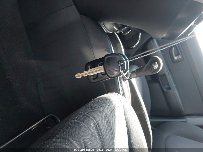 2010 Kia Soul + VIN: KNDJT2A2XA7701855 Lot: 39518509