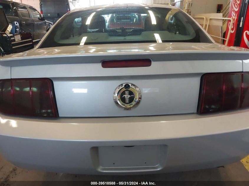 2007 Ford Mustang V6 Deluxe/V6 Premium VIN: 1ZVFT80NX75273422 Lot: 39518588