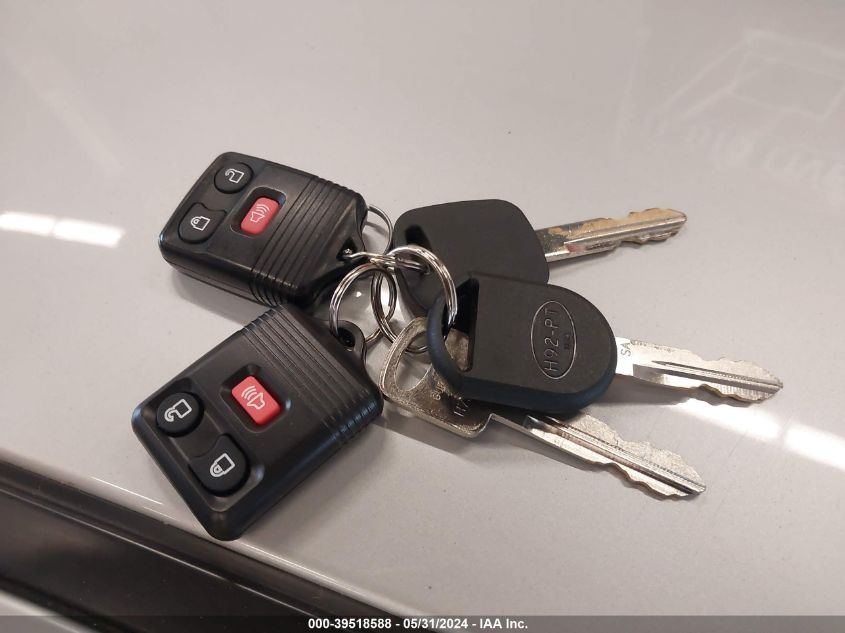 2007 Ford Mustang V6 Deluxe/V6 Premium VIN: 1ZVFT80NX75273422 Lot: 39518588