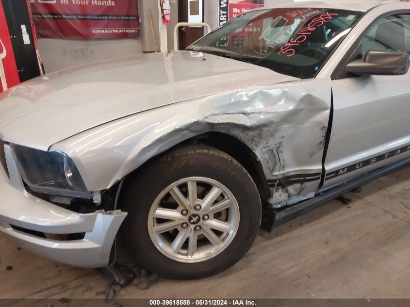 2007 Ford Mustang V6 Deluxe/V6 Premium VIN: 1ZVFT80NX75273422 Lot: 39518588