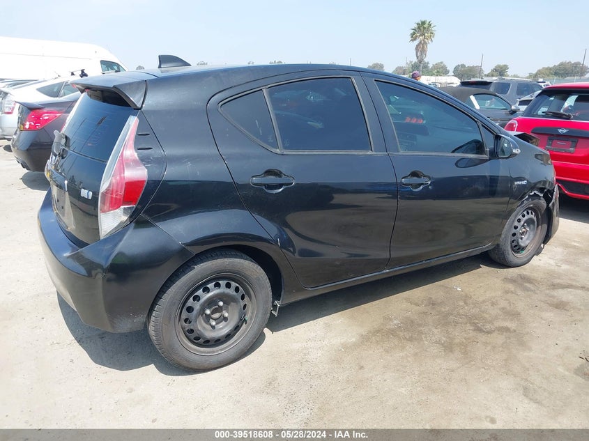 2015 Toyota Prius C VIN: JTDKDTB3XF1577448 Lot: 39518608