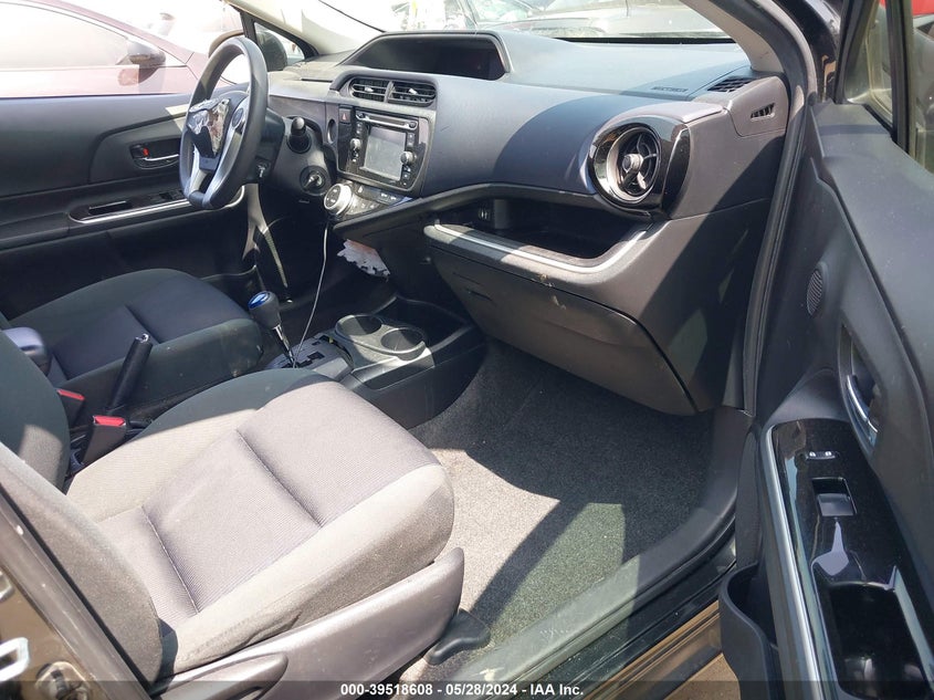 2015 Toyota Prius C VIN: JTDKDTB3XF1577448 Lot: 39518608