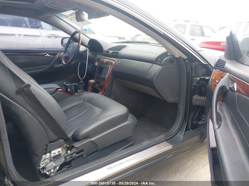 2000 Mercedes-Benz Cl 500 VIN: WDBPJ75J1YA005332 Lot: 39518730