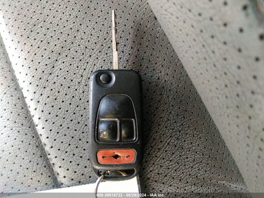 2002 Mercedes-Benz Ml 320 VIN: 4JGAB54E02A303077 Lot: 39518732