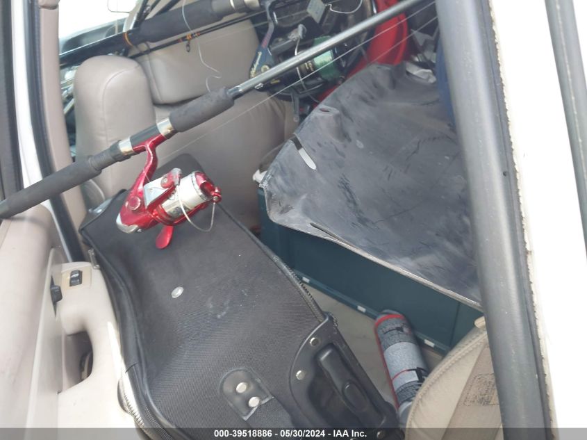 2002 Chevrolet Tahoe Lt VIN: 1GNEK13ZX2J223716 Lot: 39518886