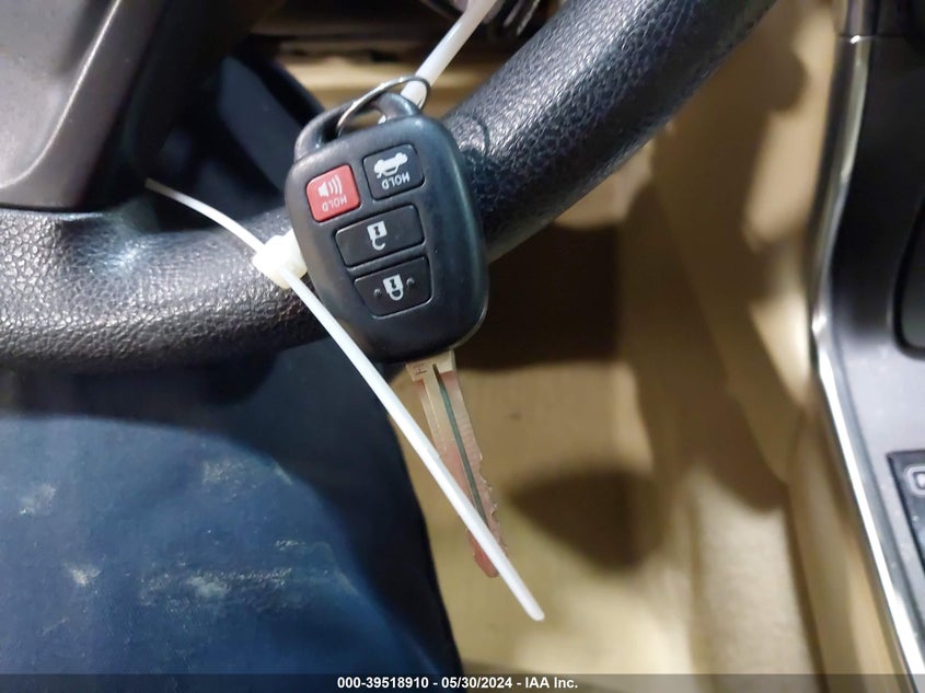 2015 Toyota Camry Le VIN: 4T4BF1FK6FR452527 Lot: 39518910