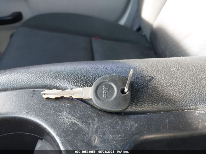 2012 Chevrolet Silverado VIN: 1GCRCPE04CZ245724 Lot: 39518959