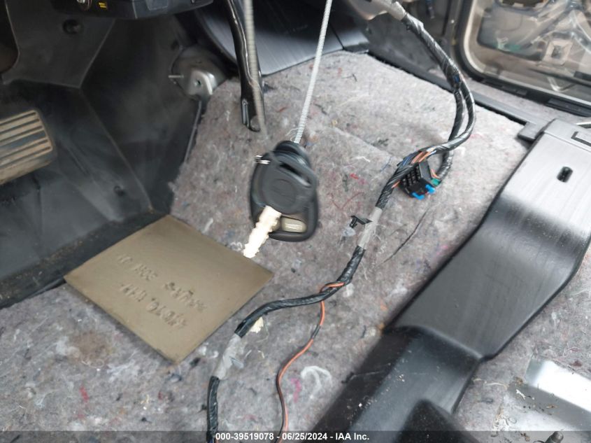 2001 GMC Sierra 1500 C3 VIN: 2GTEK69U611343698 Lot: 39519078