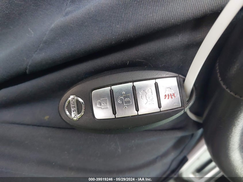 2017 Nissan Sentra Sl VIN: 3N1AB7AP0HY217703 Lot: 39519246