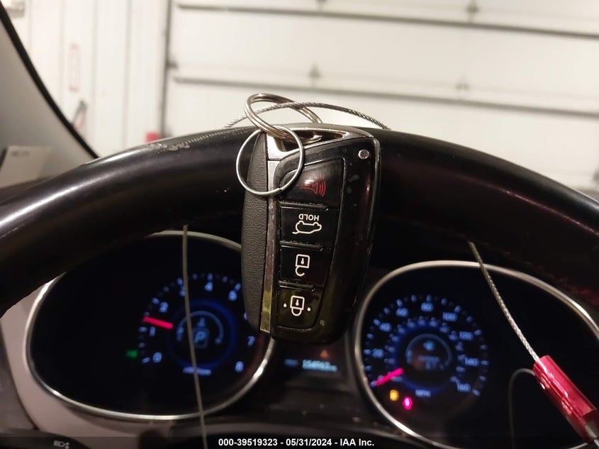 2015 Hyundai Santa Fe Limited VIN: KM8SNDHF9FU105868 Lot: 39519323