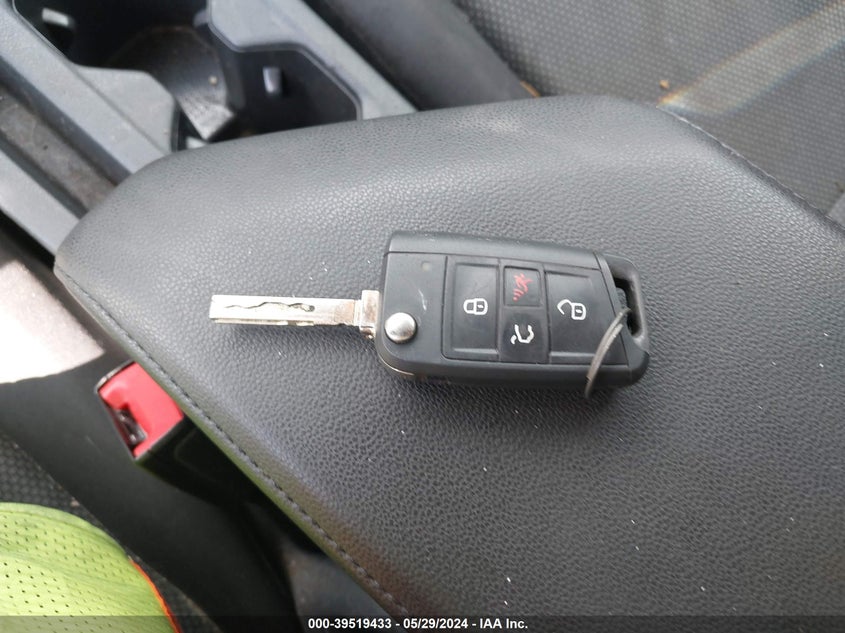 2020 Volkswagen Jetta 1.4T R-Line/1.4T S/1.4T Se VIN: 3VWCB7BU0LM016939 Lot: 39519433