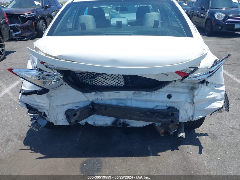 2015 Toyota Corolla Le VIN: 5YFBURHE7FP330198 Lot: 39519559