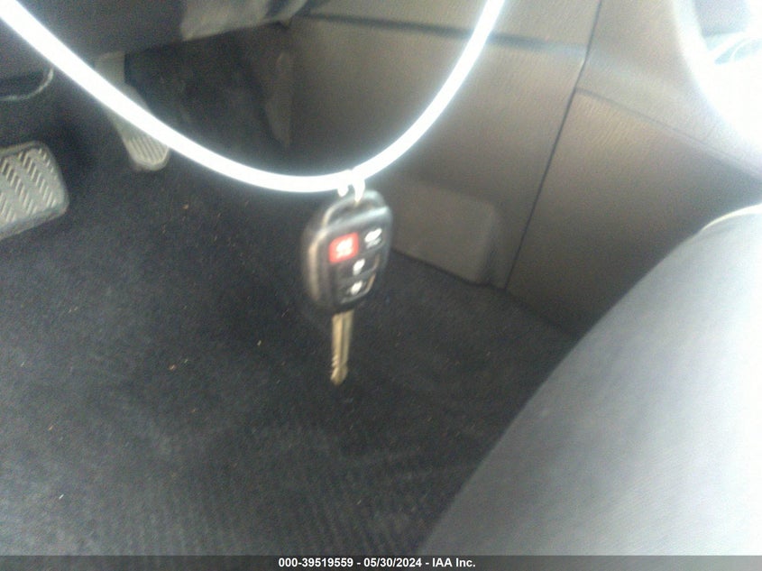 2015 Toyota Corolla Le VIN: 5YFBURHE7FP330198 Lot: 39519559