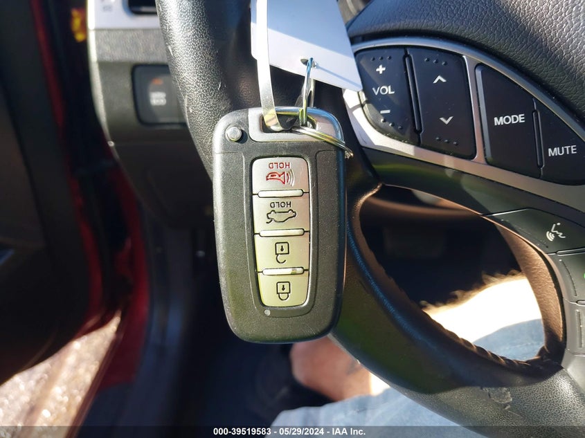 2013 Hyundai Elantra Limited VIN: 5NPDH4AE8DH311292 Lot: 39519583