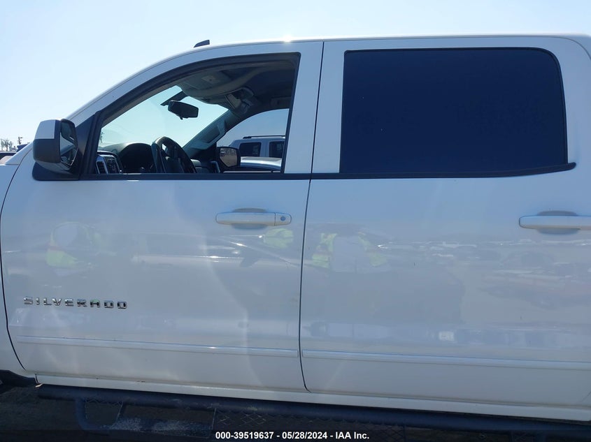 2018 Chevrolet Silverado 1500 2Lt VIN: 3GCUKREC4JG520427 Lot: 39519637