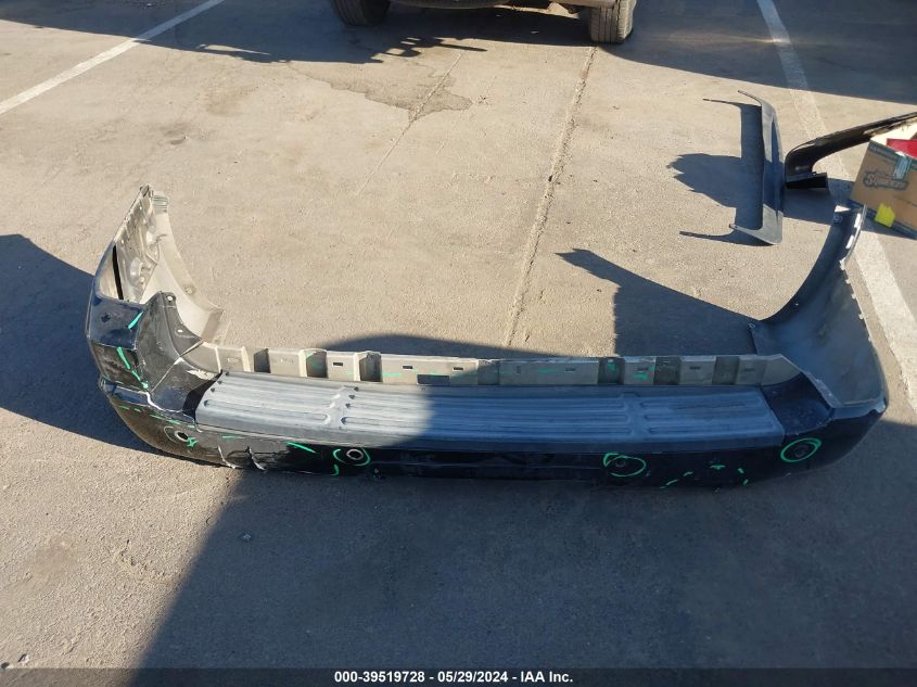 2006 Ford Expedition Eddie Bauer/King Ranch VIN: 1FMPU17566LA49183 Lot: 39519728