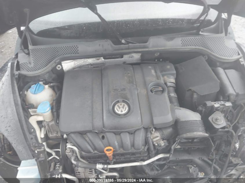 2013 Volkswagen Beetle 2.5L VIN: 3VW5P7AT1DM816783 Lot: 39519785