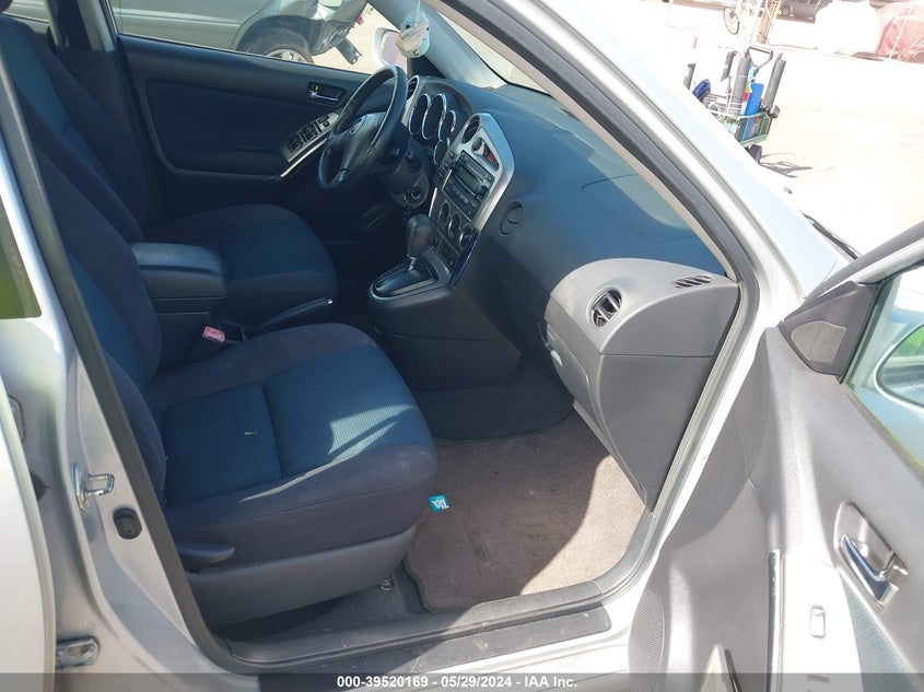 2005 Toyota Matrix Xr VIN: 2T1KR32E25C476370 Lot: 39520169