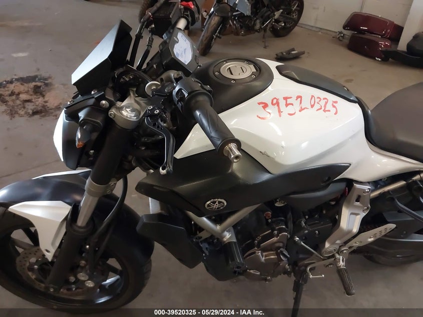 2015 YAMAHA FZ07 JYARM06E2FA002801