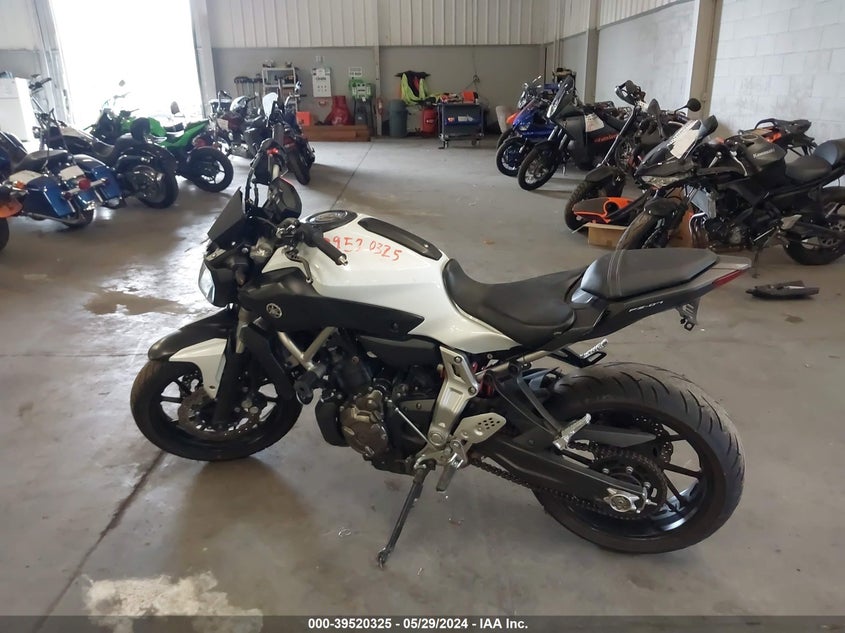 2015 YAMAHA FZ07 JYARM06E2FA002801