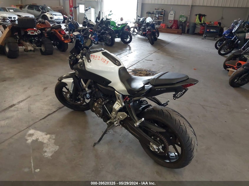 2015 YAMAHA FZ07 JYARM06E2FA002801