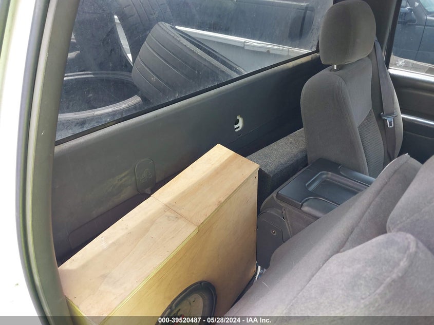 2006 Chevrolet Silverado 1500 Work Truck VIN: 1GCEC14V66E263145 Lot: 39520487