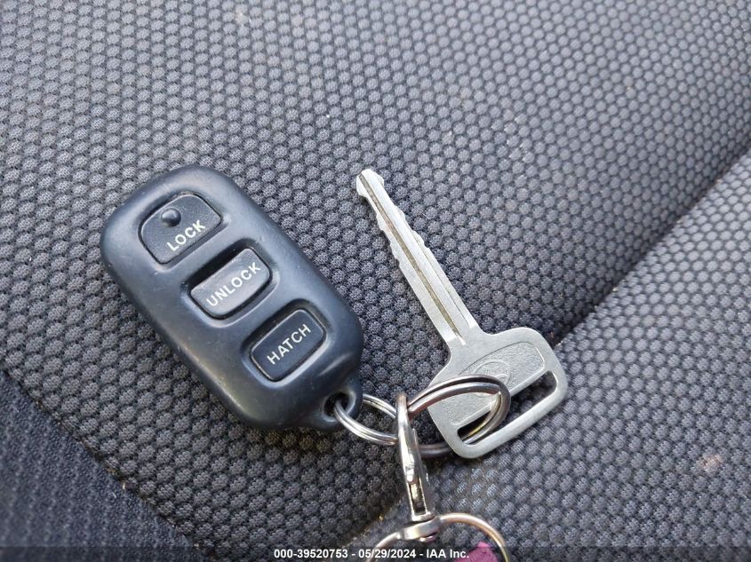 2003 Toyota Matrix Xr VIN: 2T1LR32EX3C113607 Lot: 39520753