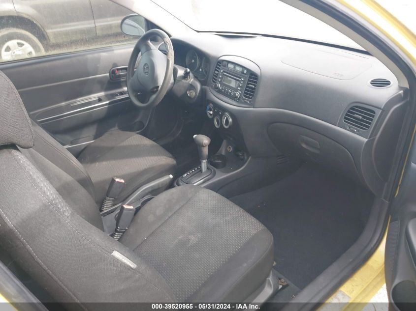 2008 Hyundai Accent Gs VIN: KMHCM36CX8U063482 Lot: 39520955