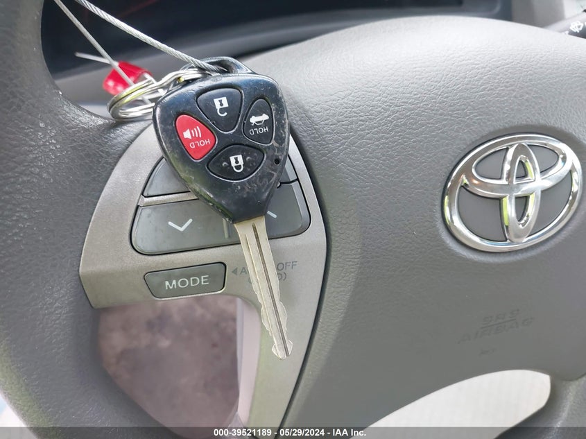 2008 Toyota Camry Le VIN: 4T1BE46K38U785785 Lot: 39521189