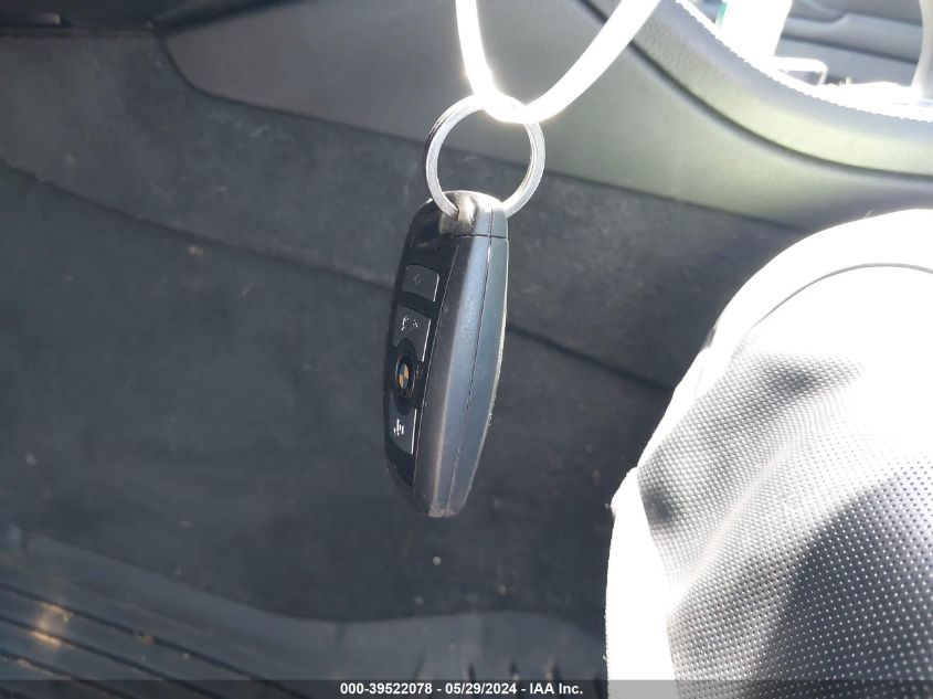 2011 BMW 528I VIN: WBAFR1C56BC750692 Lot: 39522078