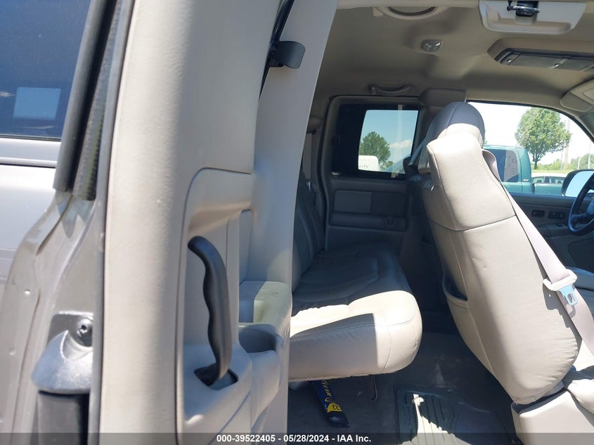 2000 Chevrolet Silverado 1500 Lt VIN: 2GCEC19T6Y1323890 Lot: 39522405