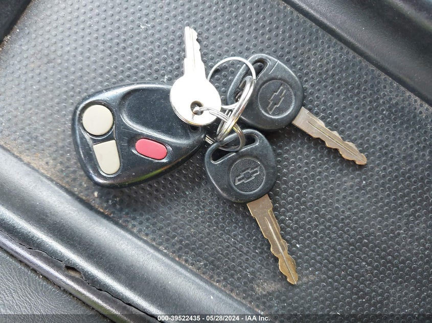 2001 Chevrolet Silverado 1500 Ls VIN: 2GCEC19T611402269 Lot: 39522435