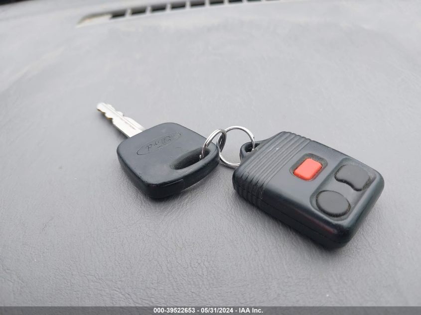 2002 Ford Escape Xlt VIN: 1FMYU04112KD51982 Lot: 39522653