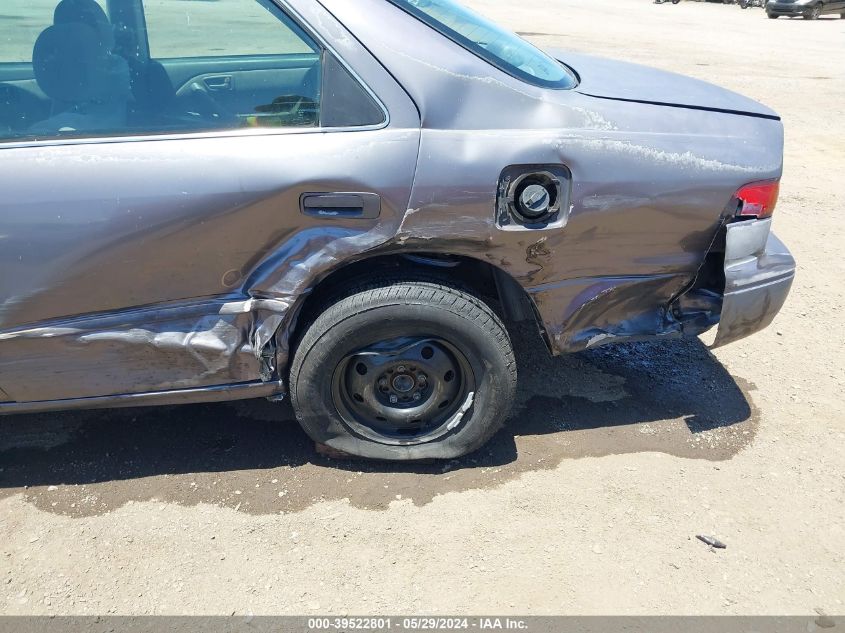 1999 Toyota Camry Ce VIN: 4T1BG22K7XU916655 Lot: 39522801