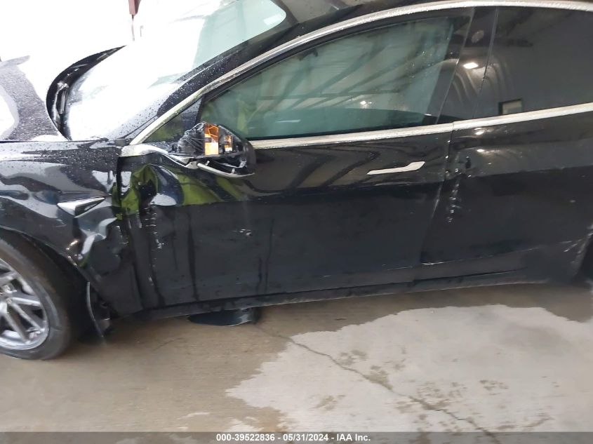 5YJ3E1EA2JF157473 2018 Tesla Model 3 Long Range/Mid Range