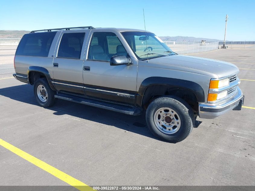 1999 Chevrolet Suburban 2500 VIN: 3GNGK26J1XG124344 Lot: 39522872