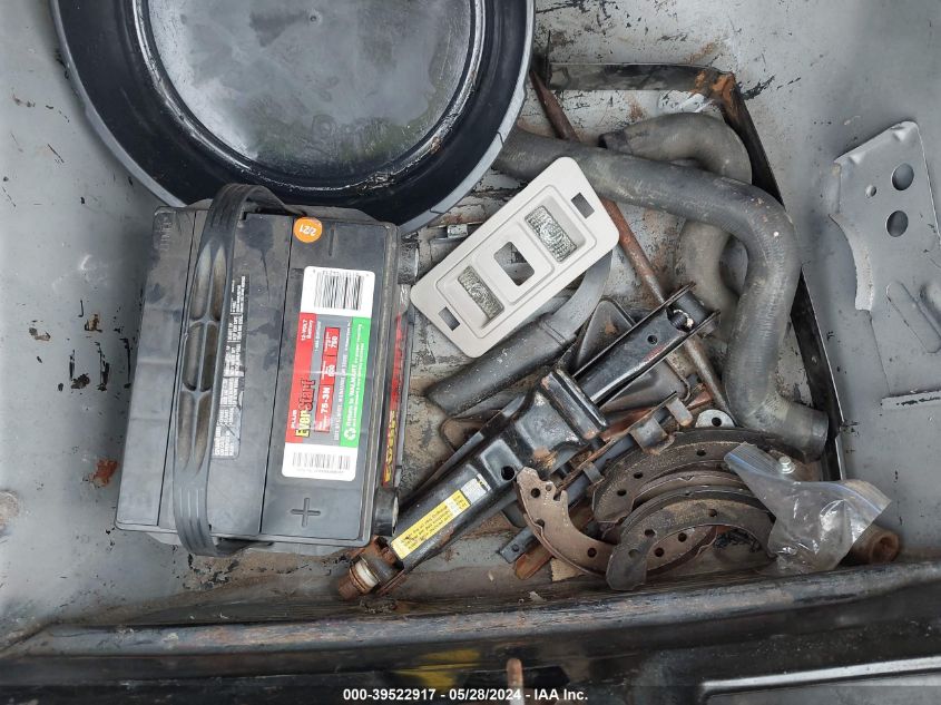 2001 Saturn Sc2 VIN: 1G8ZY14771Z282724 Lot: 39522917