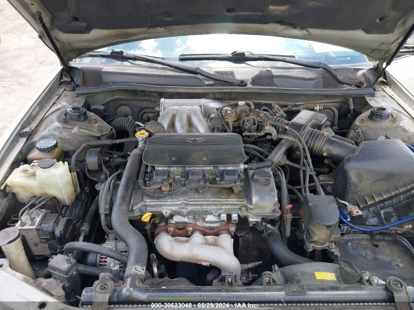 2000 Toyota Camry Le V6 VIN: 4T1BF22K9YU095806 Lot: 39523040