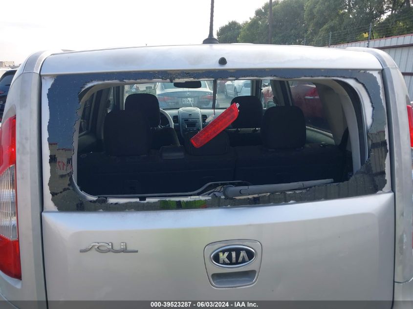 2012 Kia Soul + VIN: KNDJT2A66C7411800 Lot: 39523287